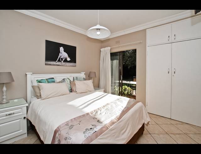 5 BEDROOM TOWNHOUSE FOR SALE IN BRUMA